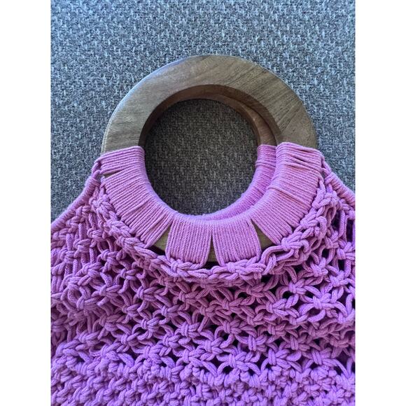 Crochet Tote Swim bag with Circle Wooden Handle Pink - Picture 2 of 4